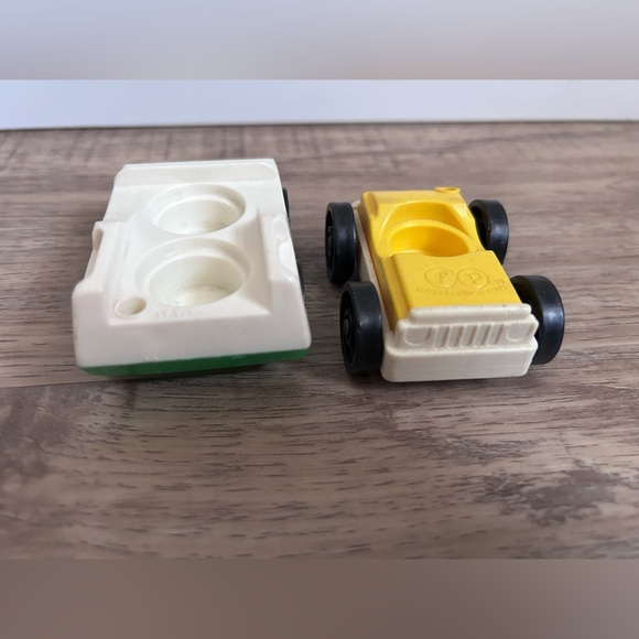 Vintage Fisher-Price Classic Toy Cars Set with little people Figures - Picture 4 of 7